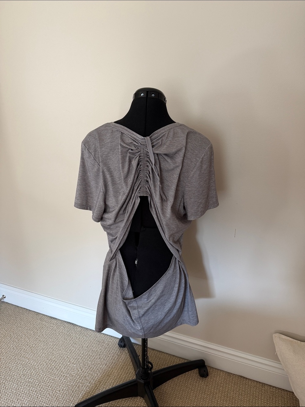 ATHLETA Encore Tee Gray Cinch Open Back Short Sleeve Top - Picture 4 of 8